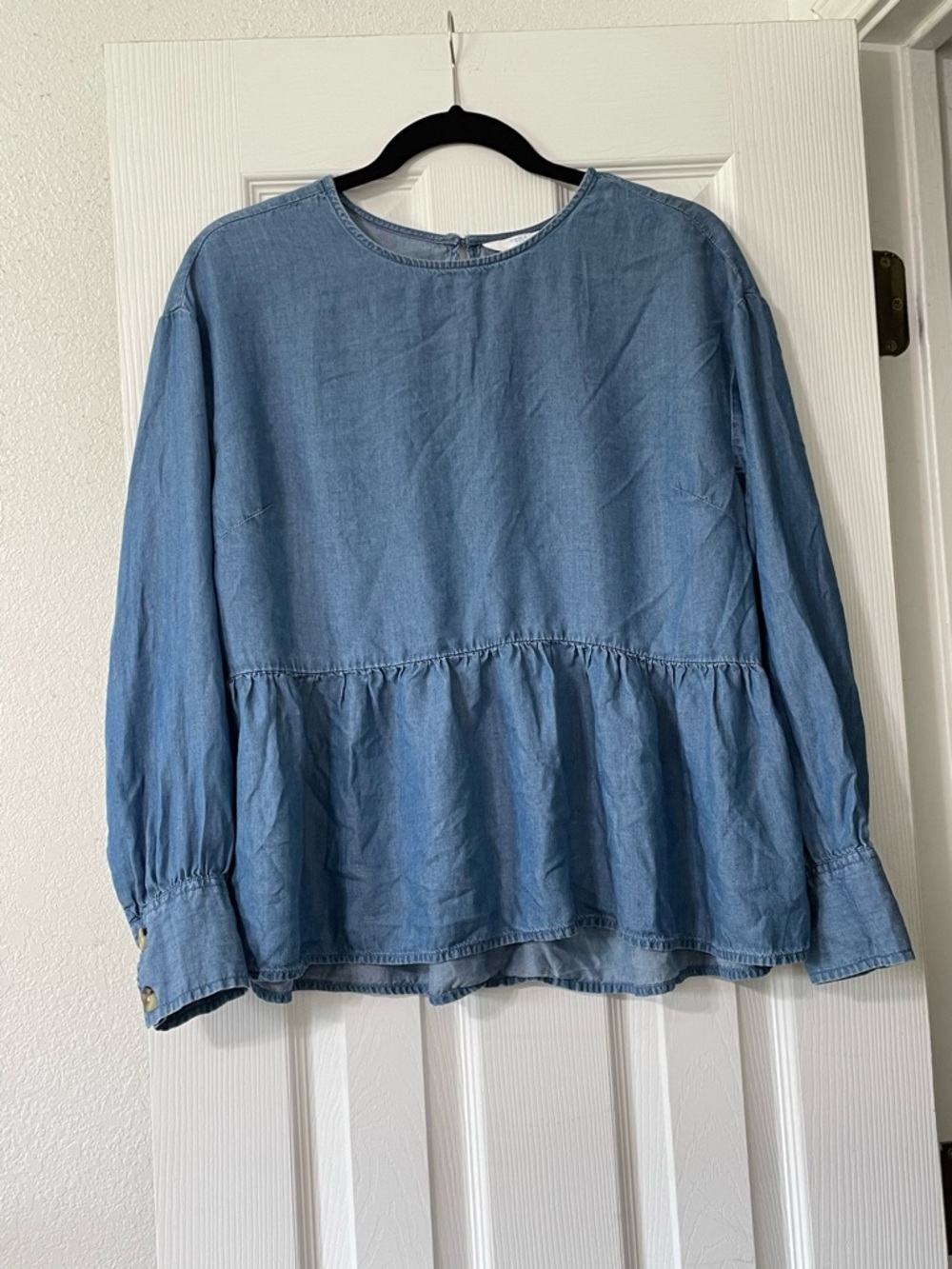 Time and Tru Light Blue Denim Peplum-Tiered Long Sleeve Top